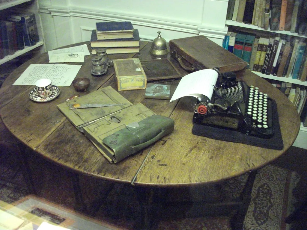 writing desk