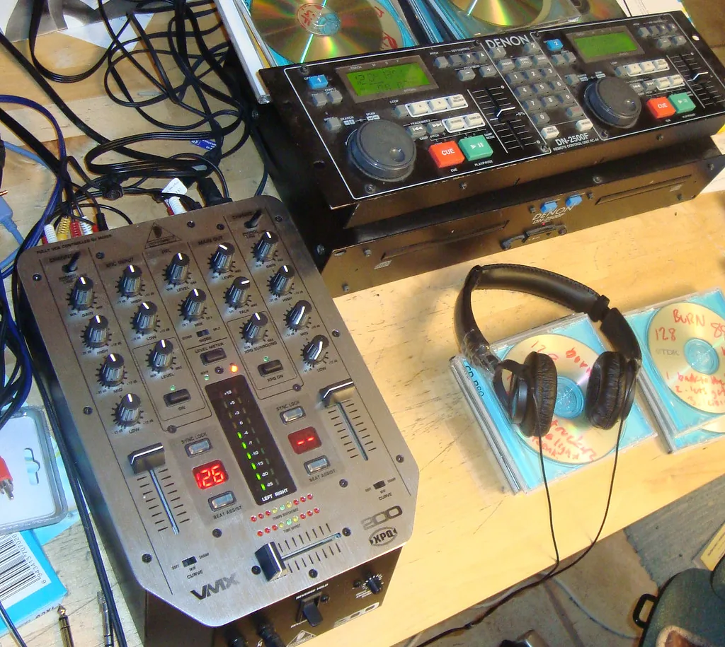 dj mixer